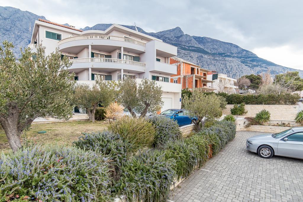 Apartments Kristina Макарска Экстерьер фото